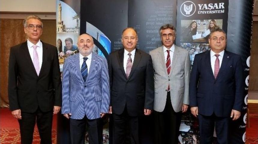 Yaşar &Uuml;niversitesi&rsquo;nden &ldquo;darbeye Hayır&rdquo; A&ccedil;ıklaması