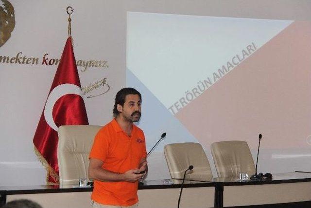 Bergama’da Tem Ekipleri Tarafından Terör Konferansı