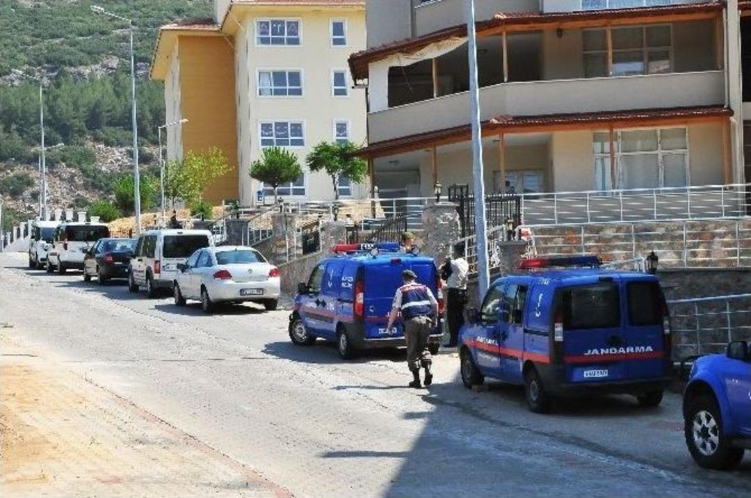 Muğla&rsquo;da Jandarma Ve Emniyetten Fet&ouml;/pdy Operasyonu