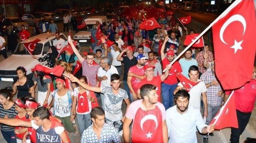 Lapseki&rsquo;de Demokrasi N&ouml;beti Devam Ediyor