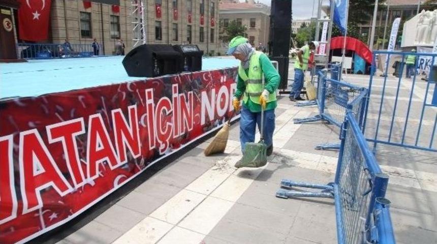 Odunpazarı Belediyesi, Vilayet Meydanını Demokrasi N&ouml;betlerine Tertemiz Hazırlıyor