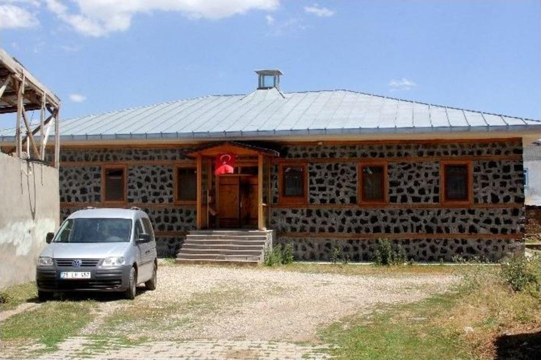 Fethullah G&uuml;len&rsquo;in Doğduğu Korucuk&rsquo;taki Ev Yakılmak İstendi