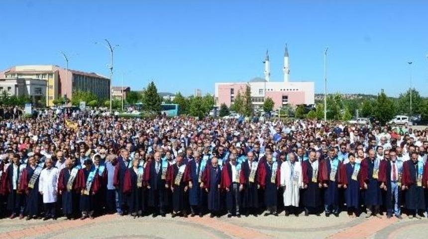 Esog&uuml; &ldquo;elbette Demokrasi&rdquo; Dedi