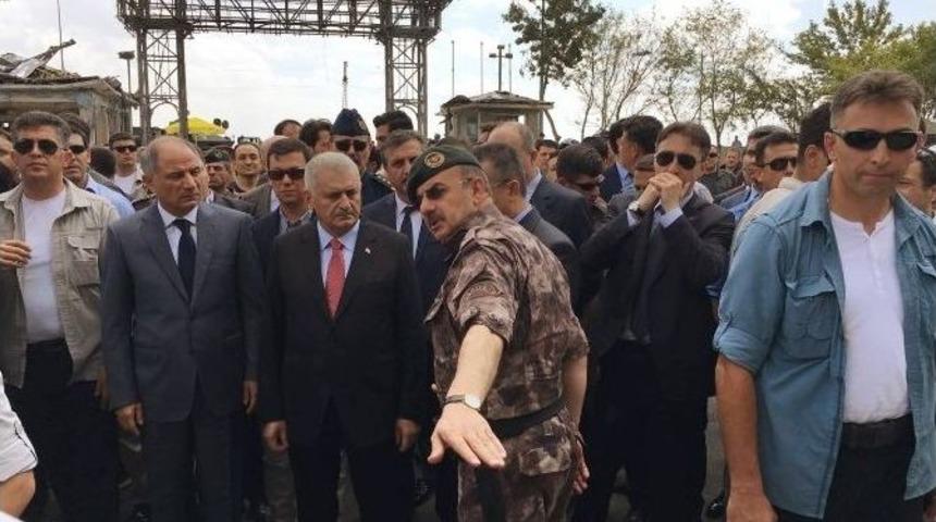 Başbakan Yıldırım &Ouml;zel Harekat Daire Başkanlığı&rsquo;nda İncelemelerde Bulundu