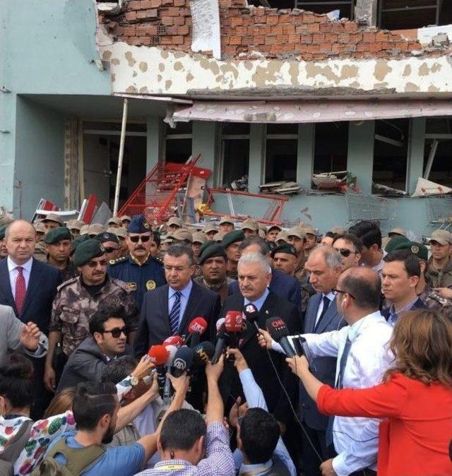 Başbakan Yıldırım Özel Harekat Daire Başkanlığı’nda İncelemelerde Bulundu