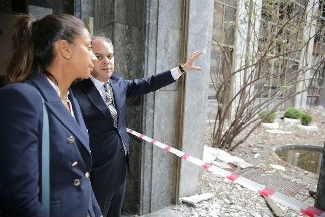 Bakan Çağatay Kılıç, Çağla Büyükakçay’a Darbecilerin Bombaladığı Tbmm’yi Gezdirdi