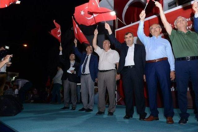 Ticaret Borsası Demokrasi Nöbetinde