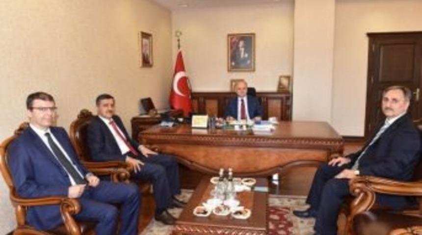 Vali &Ccedil;akacak, Yeşilyurt Ve Beraberindeki Heyeti Kabul Etti