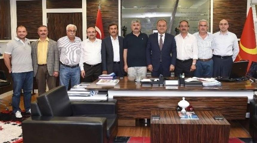 Belediye Meclisi Mhp Grubu &Uuml;yeleri, Başkan Babaş&rsquo;ı Ziyaret Etti