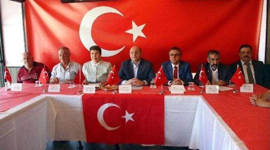 K&uuml;tahya&rsquo;da Siyasi Partiler Darbeye Karşı Tek Yumruk Oldu