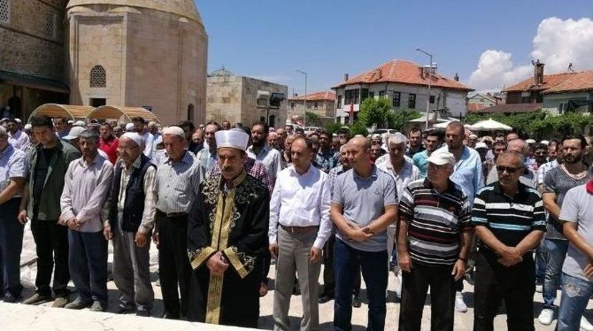 Beyşehir&rsquo;de Demokrasi Şehitleri İ&ccedil;in Gıyabi Cenaze Namazı