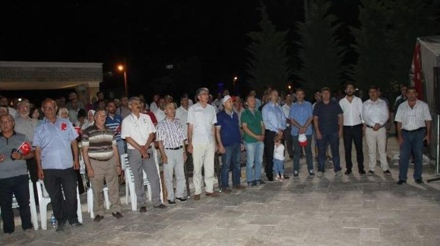 Didim İl&ccedil;e M&uuml;ft&uuml;l&uuml;ğ&uuml; Demokrasi Şehitleri İ&ccedil;in Mevlit Okuttu