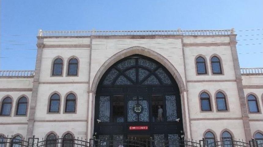 G&uuml;len&rsquo;in Babasının Adının Verildiği Caminin İsmi Değiştirildi