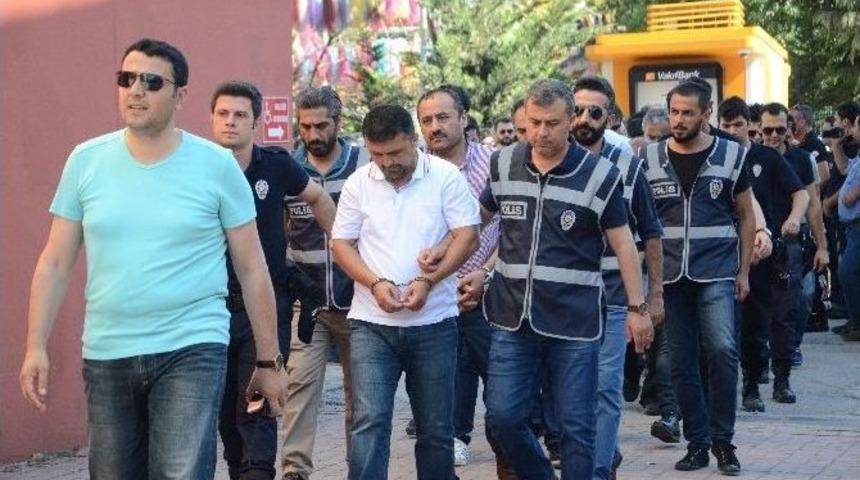 Kocaeli&rsquo;de Fet&ouml; &Uuml;yesi Oldukları İddia Edilen 39 İş Adamı Adliyeye Sevk Edildi