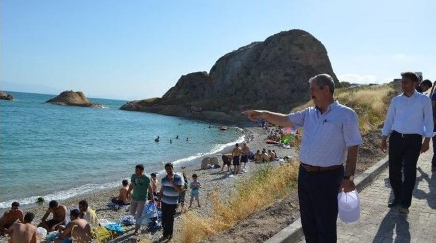 Van G&ouml;l&uuml; Sahiline Y&uuml;r&uuml;y&uuml;ş Yolu