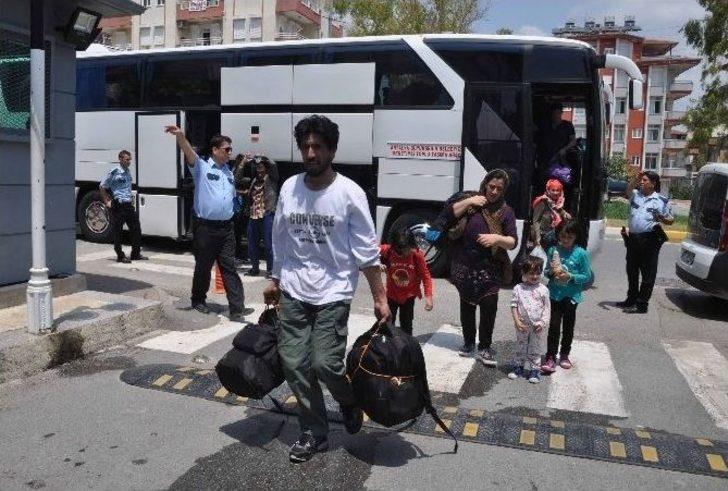 Manavgat’ta 70 Kaçak Göçmen Yakalandı G2