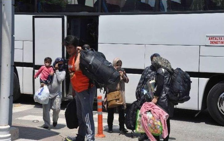 Manavgat’ta 70 Kaçak Göçmen Yakalandı G3