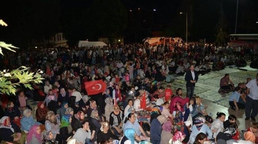 Bilecik&rsquo;te Demokrasi N&ouml;beti S&uuml;r&uuml;yor