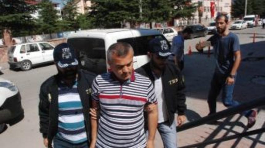 Yargıtay &Uuml;yesi Tem Otoyolunda G&ouml;zaltına Alındı