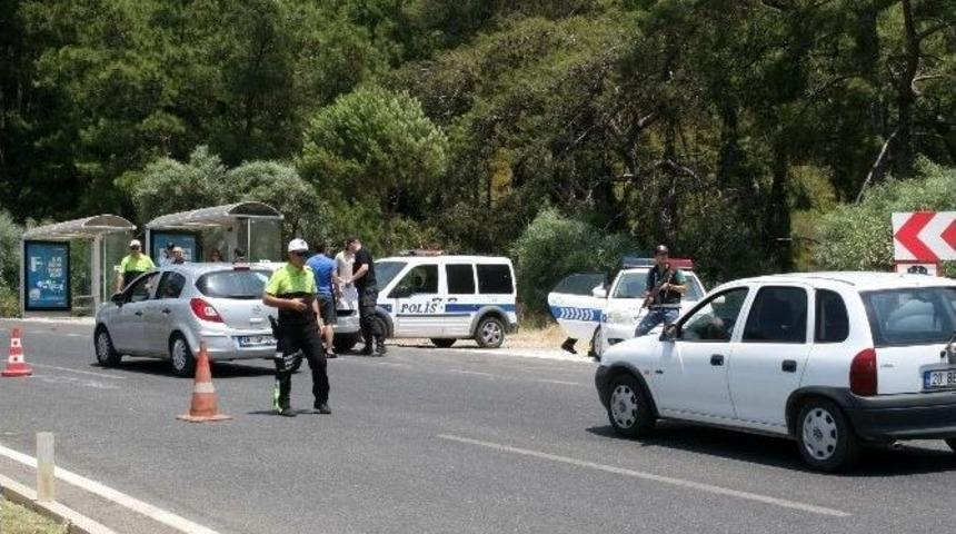 Marmaris&rsquo;te Polisler Her Yerde Darbeci Askerleri Arıyor