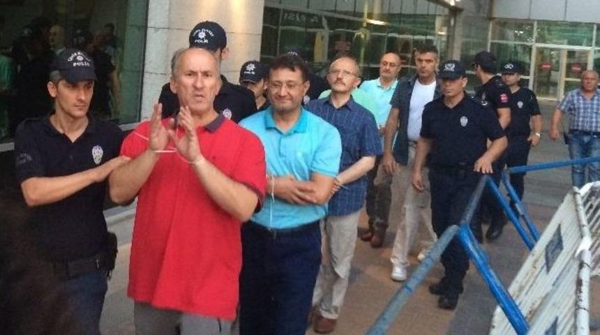 Mersin&rsquo;de 5 Vali Yardımcısı Tutuklandı