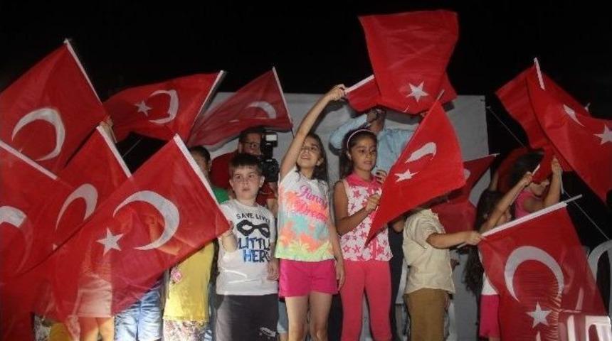 &Ccedil;anakkale&rsquo;de Demokrasi N&ouml;beti