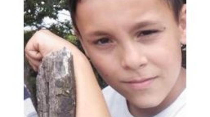 Apartman Boşluğuna D&uuml;şen &Ccedil;ocuk Hayatını Kaybetti