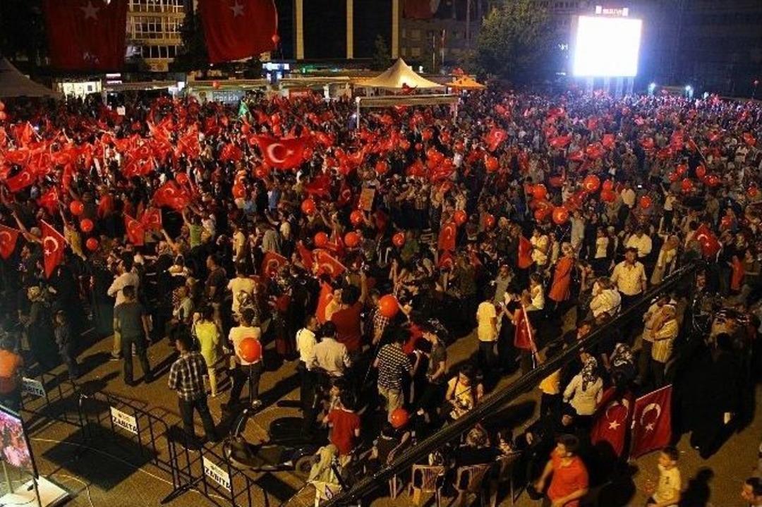 Meydanda Demokrasi N&ouml;beti 7. G&uuml;n&uuml;nde