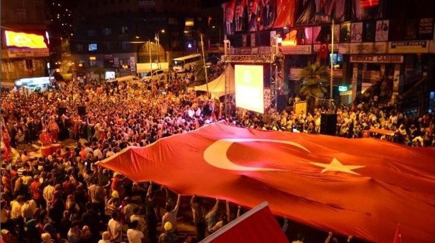 Zonguldaklılar Demokrasi N&ouml;betine Devam Ediyor