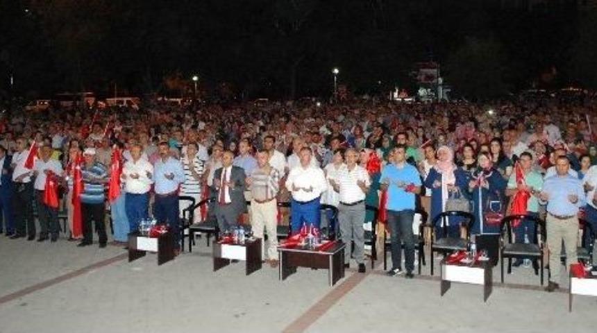 Demokrasi Şehitleri Salihli&rsquo;de Dualarla Anıldı