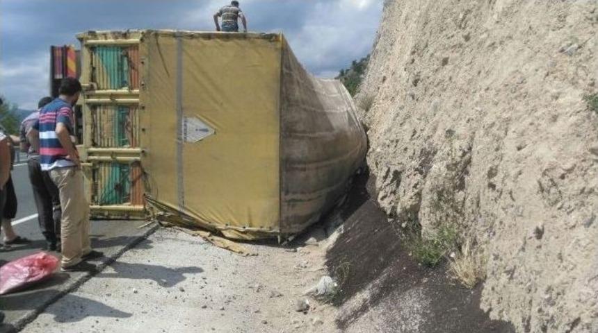 Tosya Trafik Kazası 1 Kişi Yaralandı