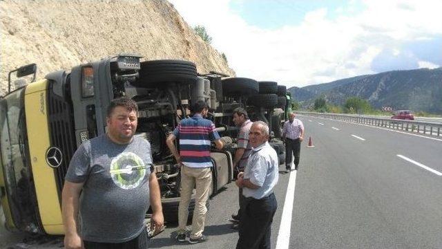 Tosya Trafik Kazası 1 Kişi Yaralandı