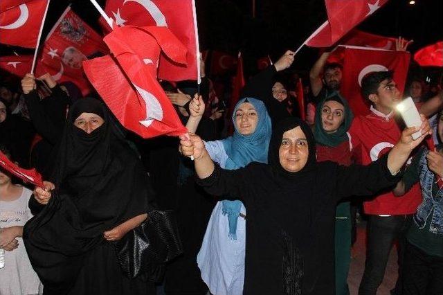 Tekirdağlılar 8 G&uuml;nd&uuml;r Uyumuyor 2