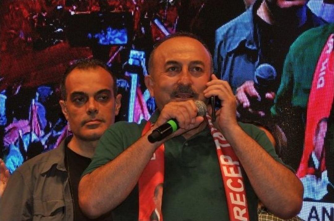 Bakan &Ccedil;avuşoğlu: &ldquo;darbeciler Benim Konutuma Da İnmeye &Ccedil;alıştılar&rdquo;