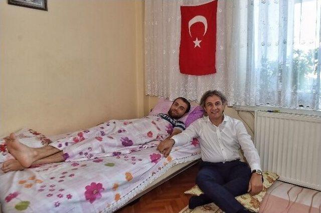 Kasımpaşalı Hüseyin, Mermiye Göğüs Gerdi