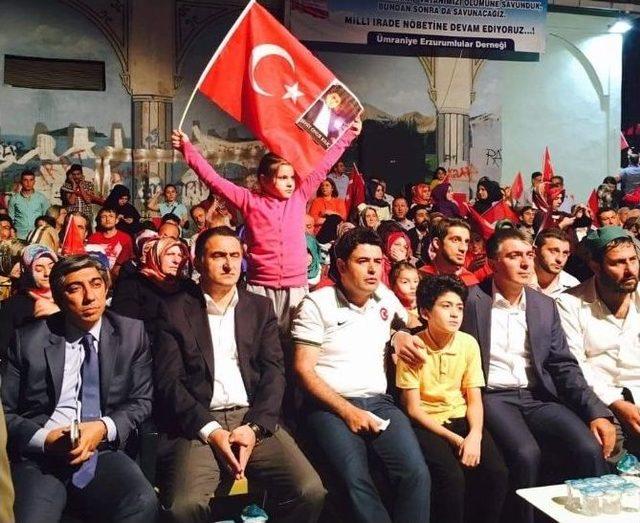 Ümraniye’de Demokrasi Nöbeti Devam Ediyor