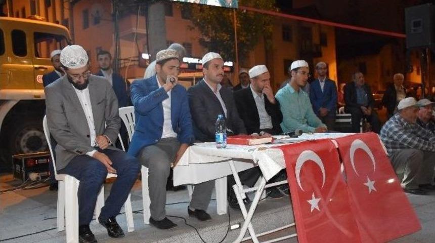 Kızılcahamam&rsquo;da Demokrasi Şehitleri Dualarla Anıldı