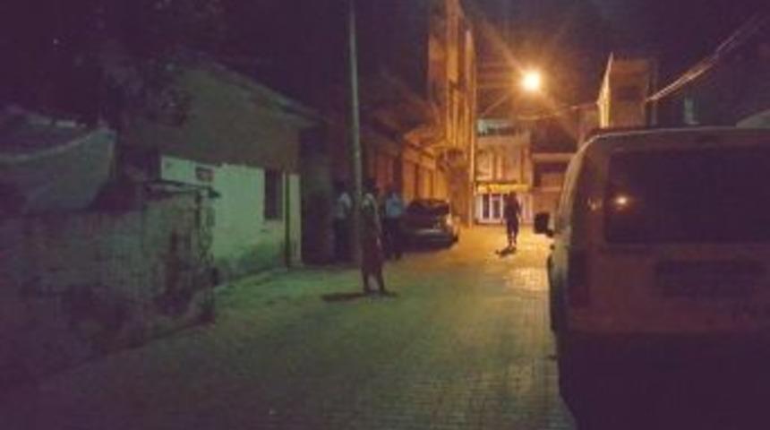 Mahallenin Gen&ccedil;leri Suriyelilere Tuz Ruhu İle Saldırdı