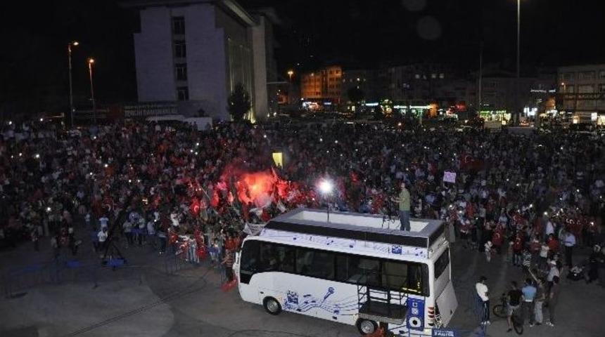 Zeytinburnulular Demokrasi N&ouml;betinde