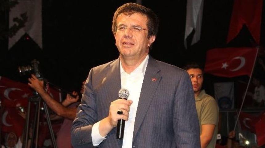 Ekonomi Bakanı Nihat Zeybekci, Denizli Demokrasi N&ouml;beti Tutan Vatandaşlara Seslendi