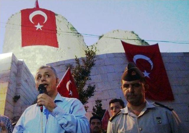 Binbaşı, Demokrasi Yürüyüşünden Sonra Gözaltına Alındı