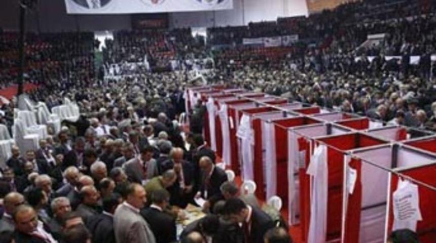 Son ankette AK Parti açık ara önde!