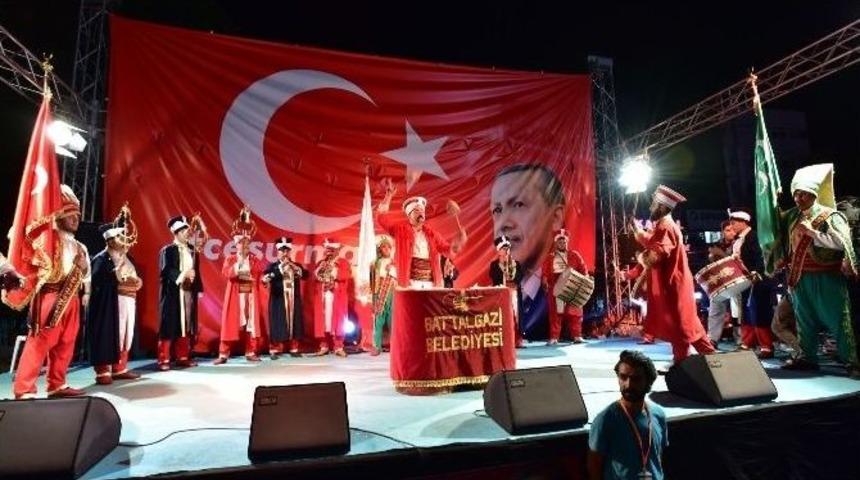Battalgazi&rsquo;nin Torunları Bu Kez Demokrasi Destanı Yazıyor