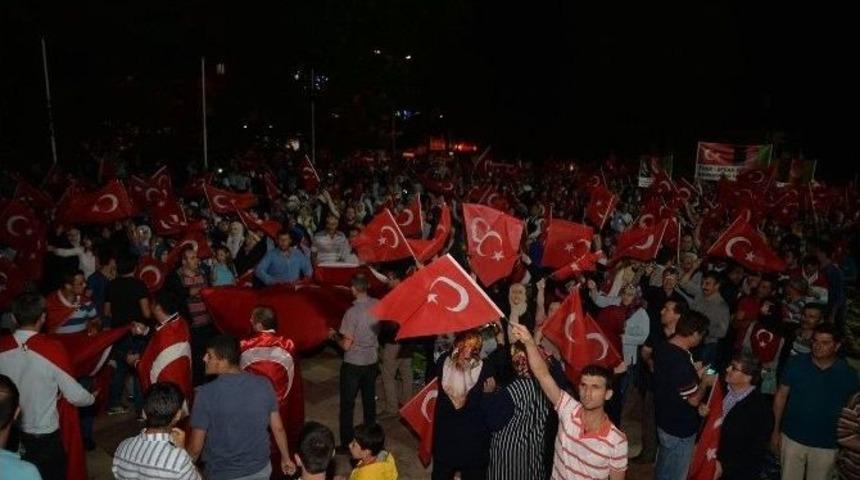 Bilecikliler Demokrasi N&ouml;beti Tutmaya Devam Ediyor