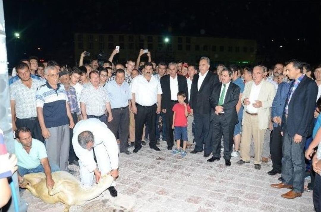 Darende&rsquo;de Demokrasi N&ouml;beti S&uuml;r&uuml;yor