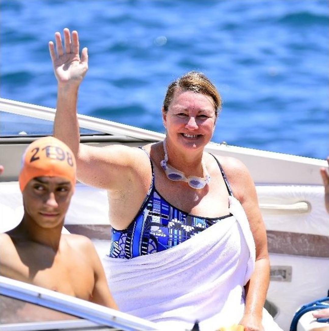 Shelly Taylor Smith, Boğazi&ccedil;i Kıtalararası Y&uuml;zme Yarışı &Ouml;ncesi Boğazda Y&uuml;zd&uuml;