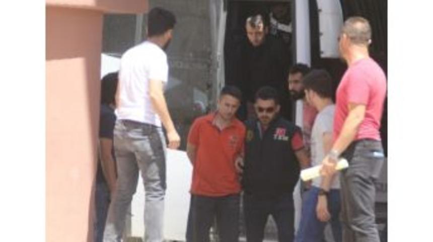 Hakkari&rsquo;de 6 R&uuml;tbeli Asker Adliyeye &Ccedil;ıkarıldı