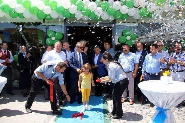 Kilim Mağazası’nın Sivas Caddesi Şubesi Dualarla Açıldı