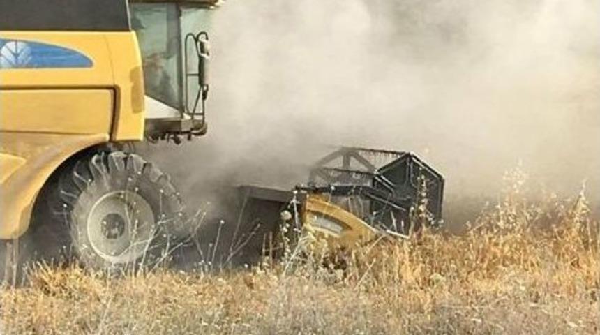 Bilecik&rsquo;te K&ouml;yl&uuml;ler Tozdan Harman Yapamıyor