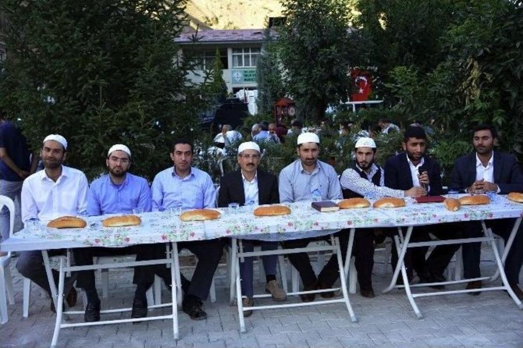 Demokrasi Şehitleri İ&ccedil;in Mevlid-i Şerif Okutuldu